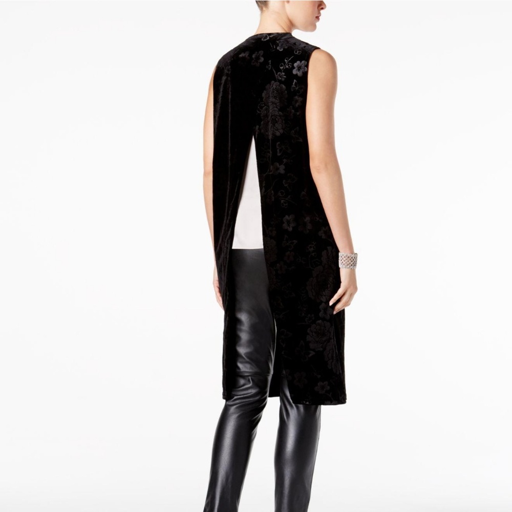 Steve Madden Eastern Flair Embossed Velvet Vest M - Picture 2 of 3